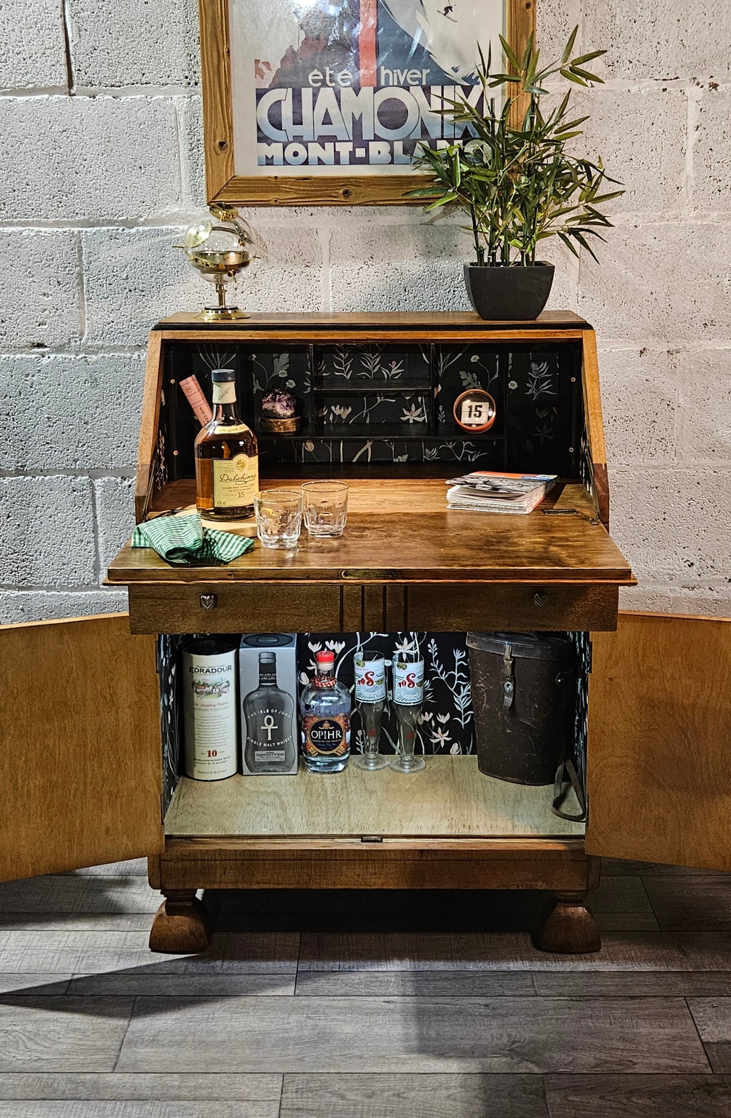 Art Deco era Lebus Drinks Bureau.