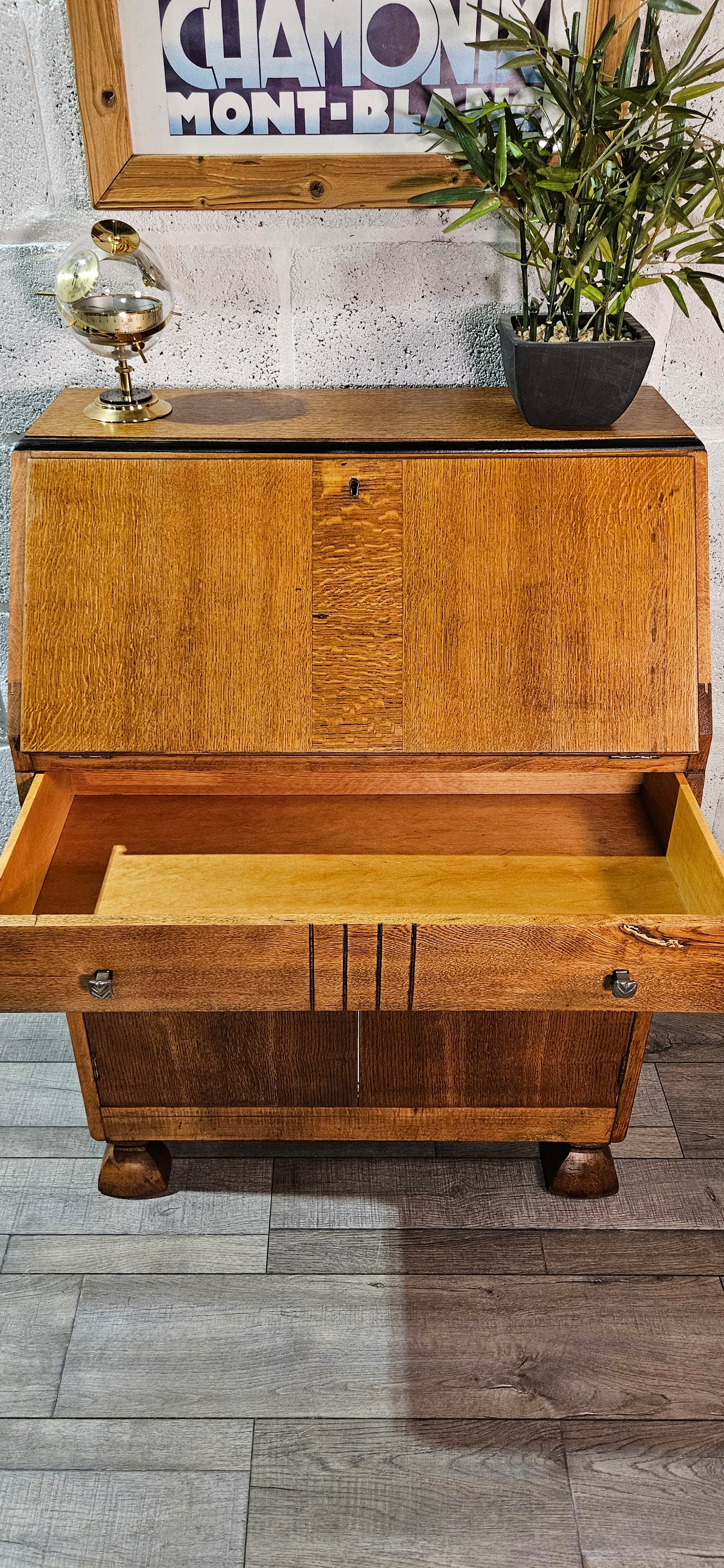 Art Deco era Lebus Drinks Bureau.