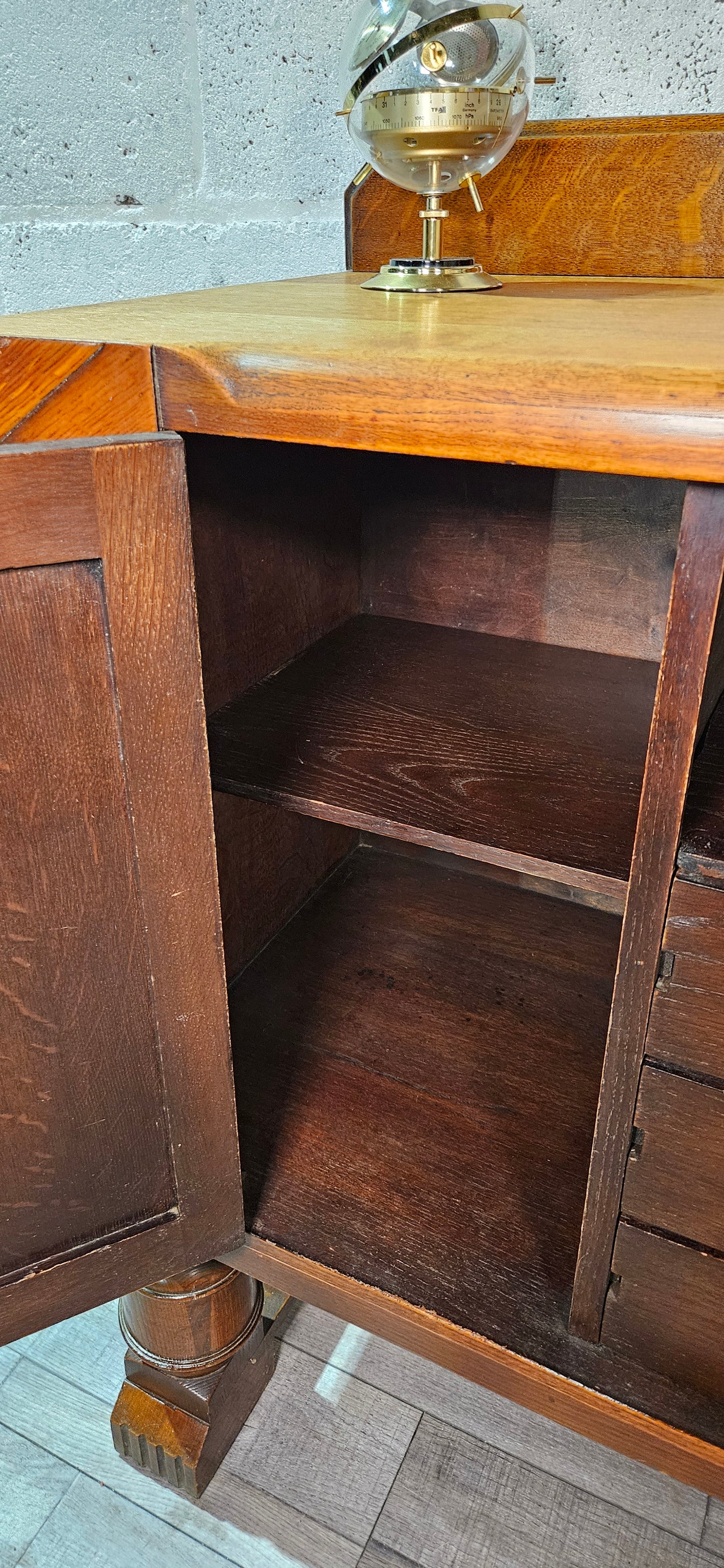 Oak Art Deco Sideboard by Venesta.