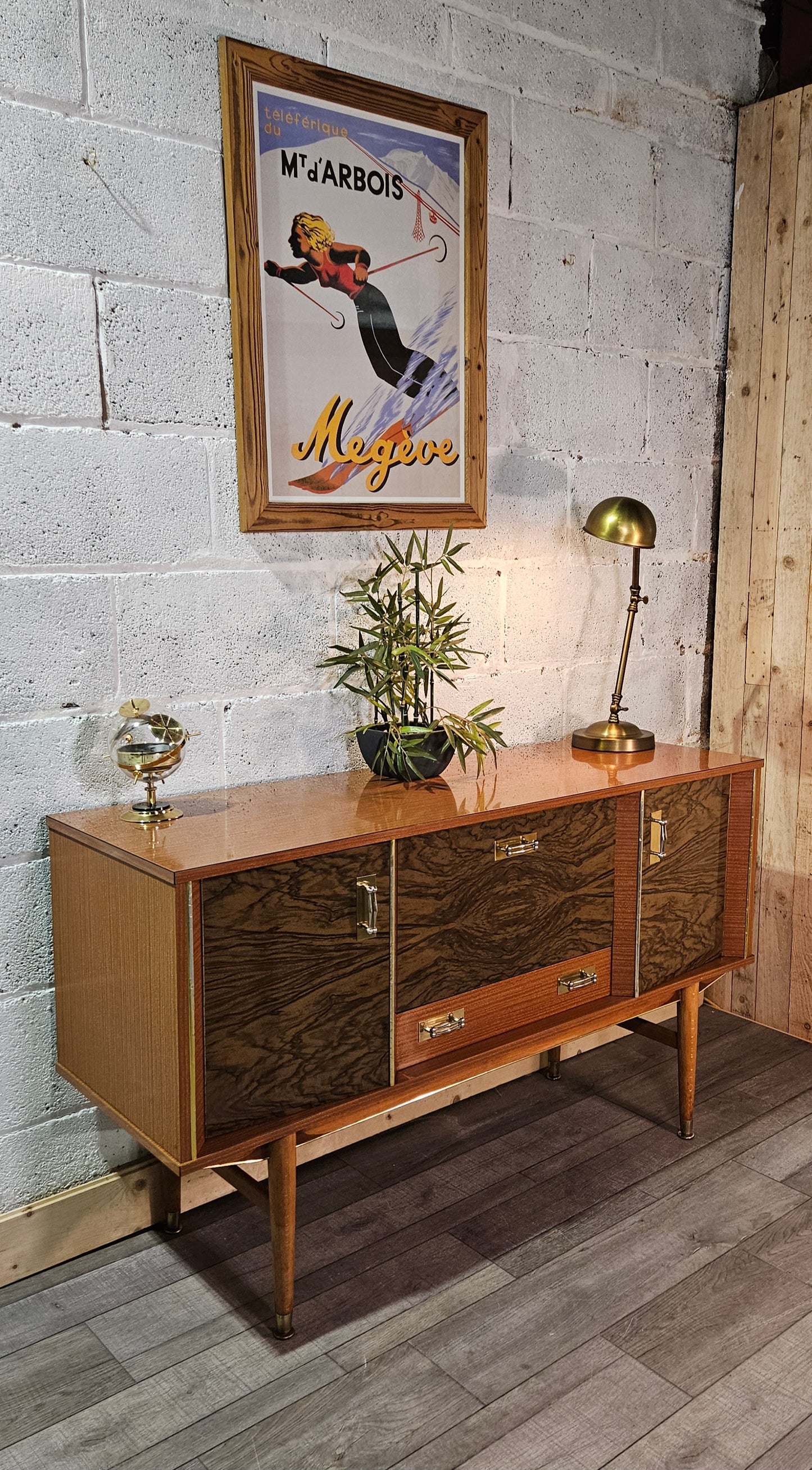 Mid Century Sideboard/Drinks Cabinet.