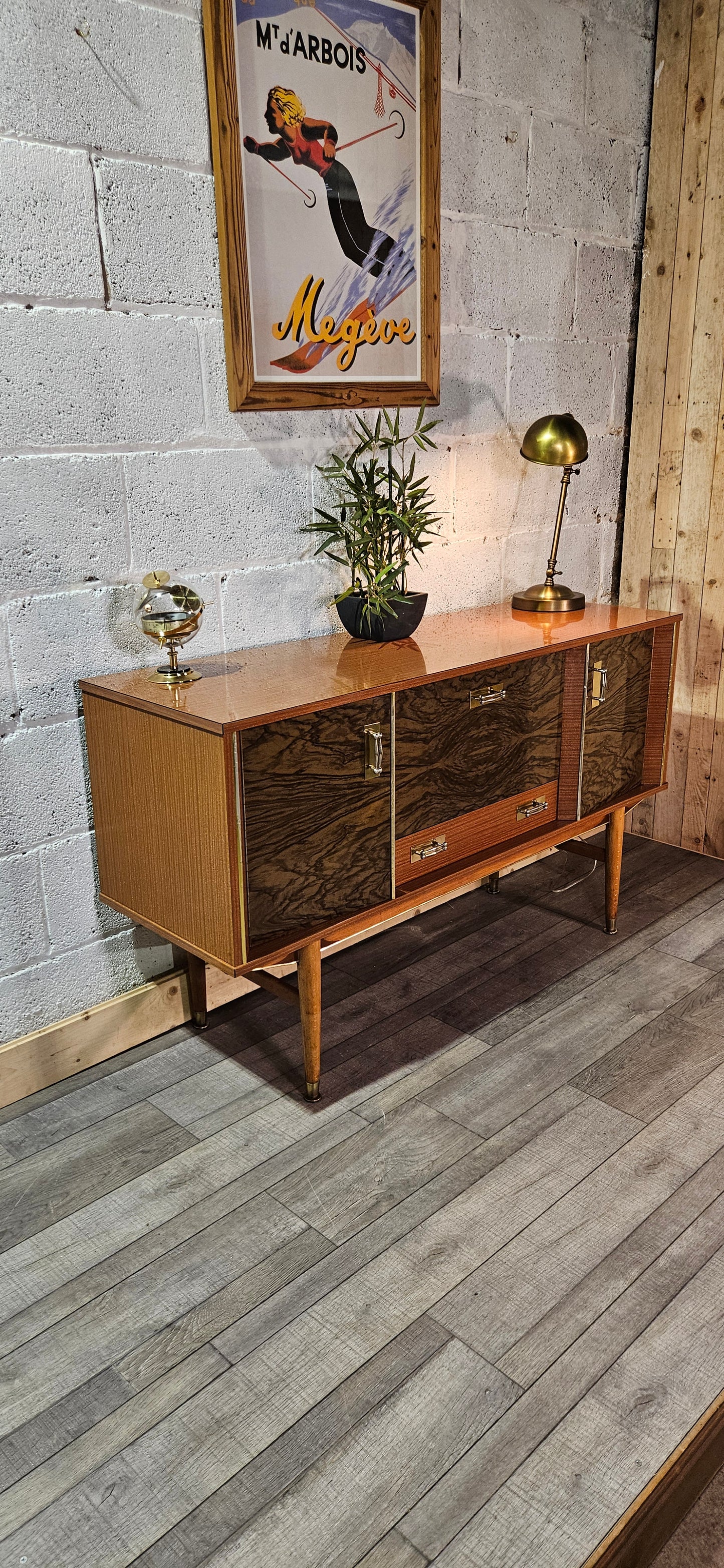 Mid Century Sideboard/Drinks Cabinet.