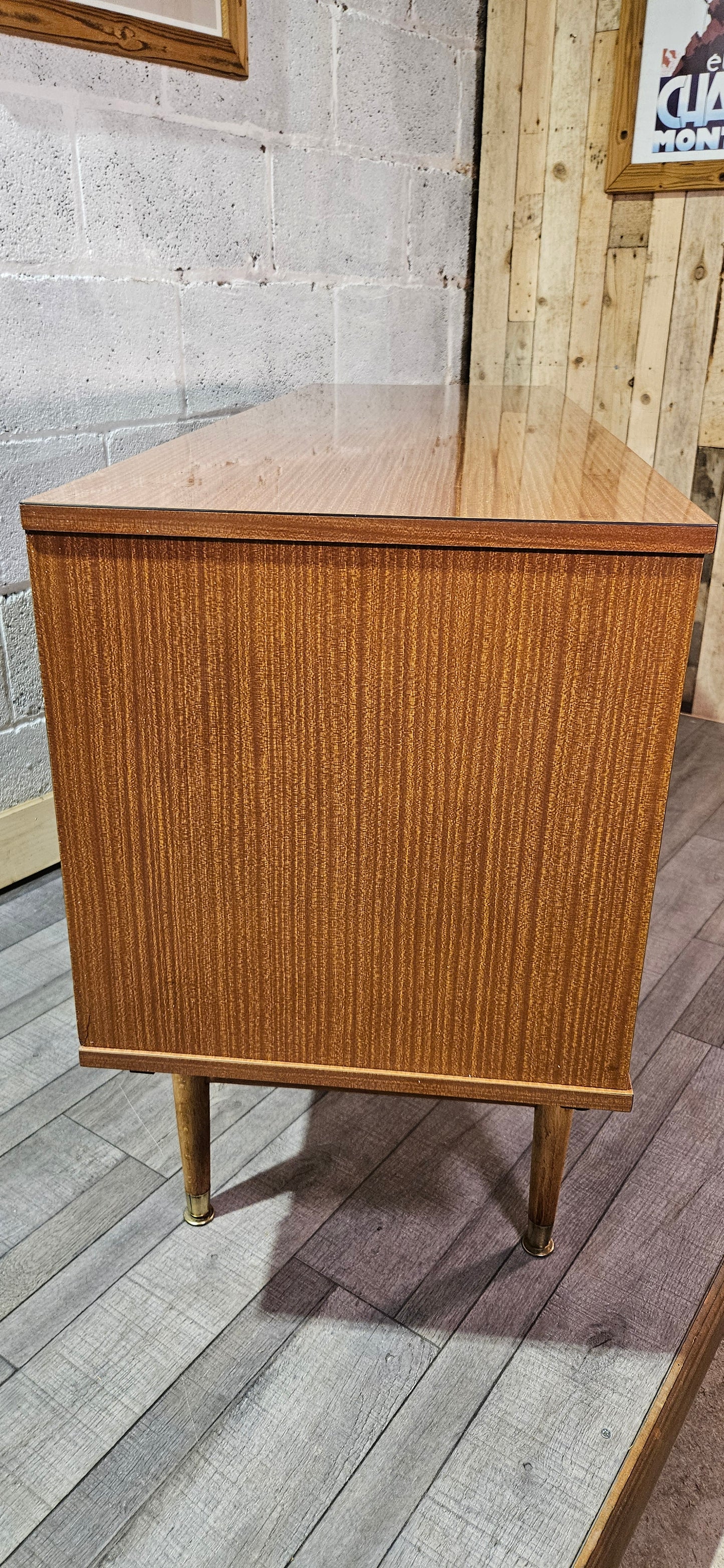 Mid Century Sideboard/Drinks Cabinet.