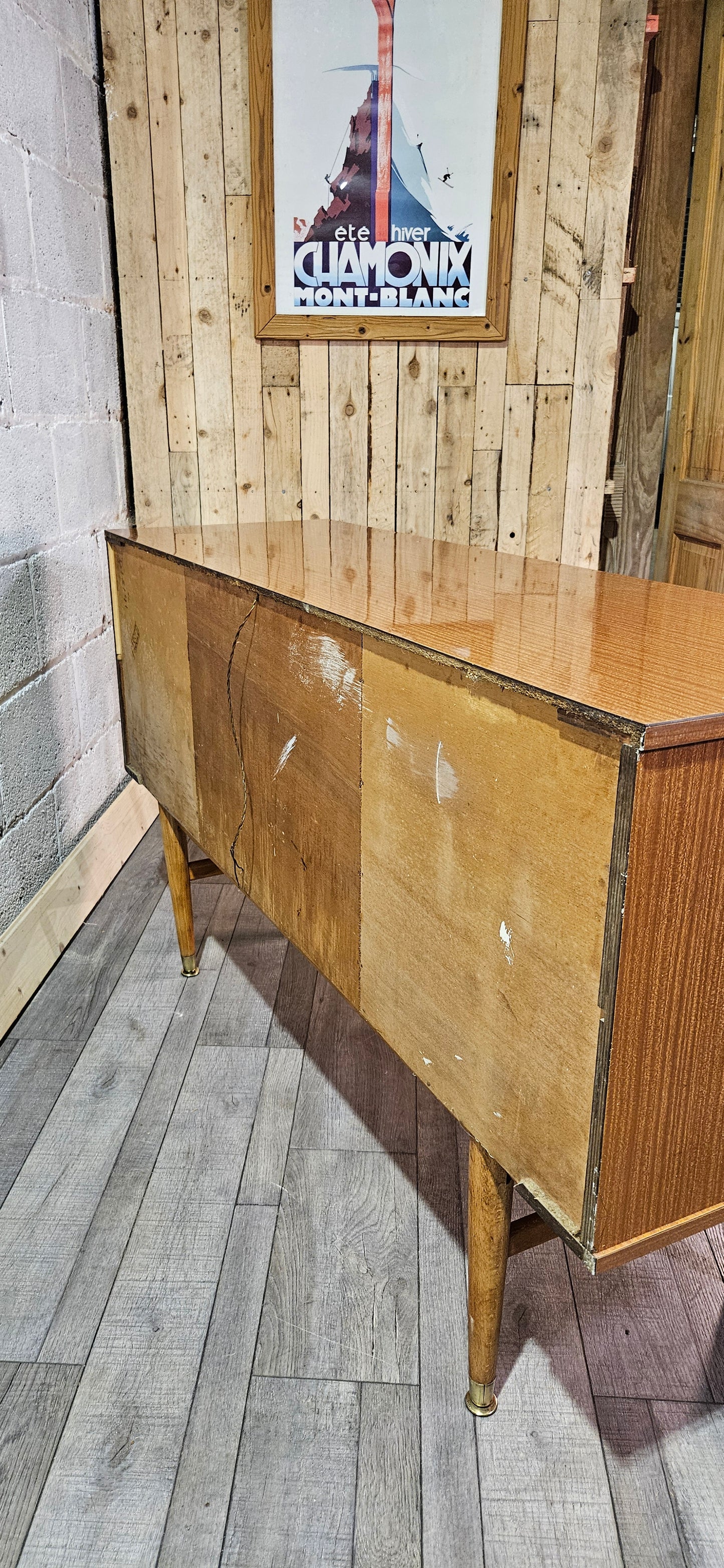 Mid Century Sideboard/Drinks Cabinet.