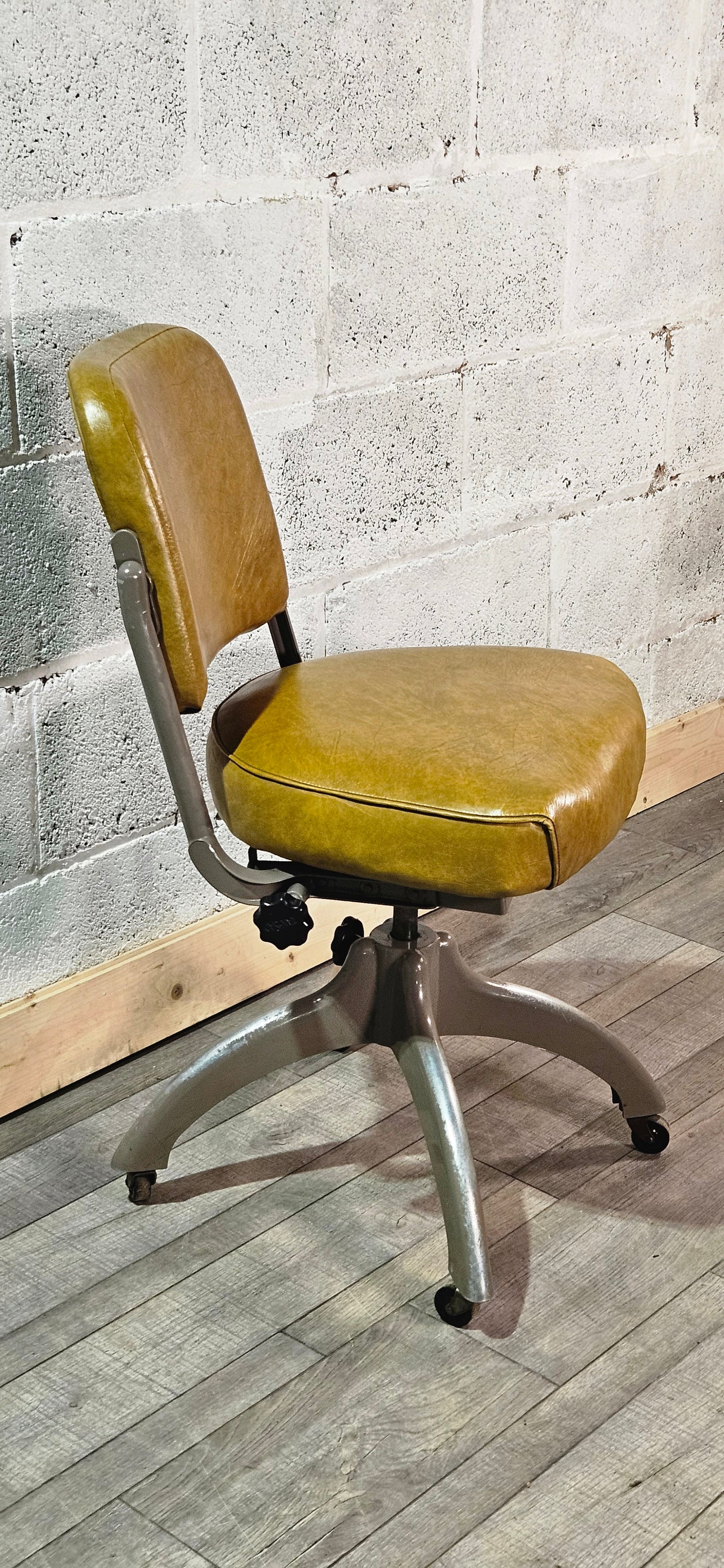 Mid century TanSad adjustable machinists chair.