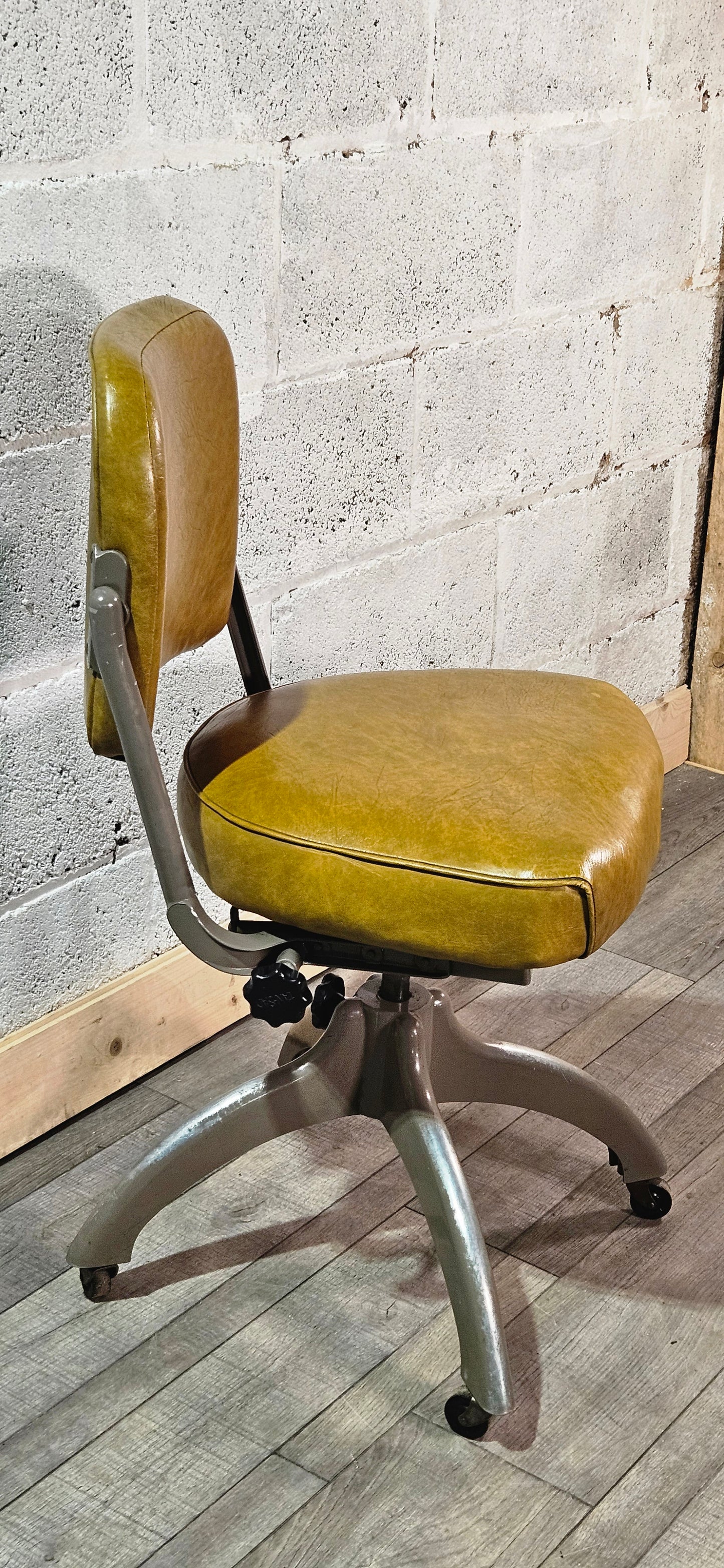 Mid century TanSad adjustable machinists chair.