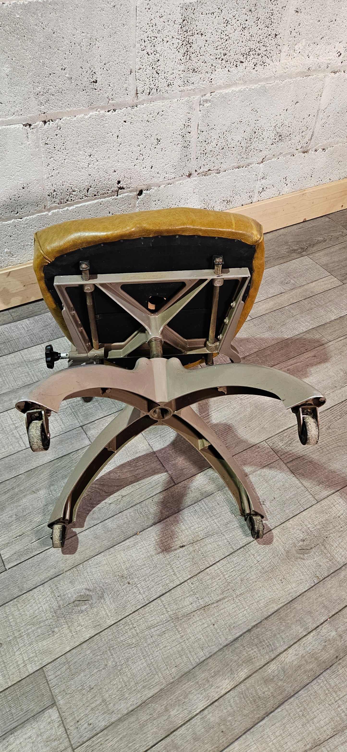 Mid century TanSad adjustable machinists chair.