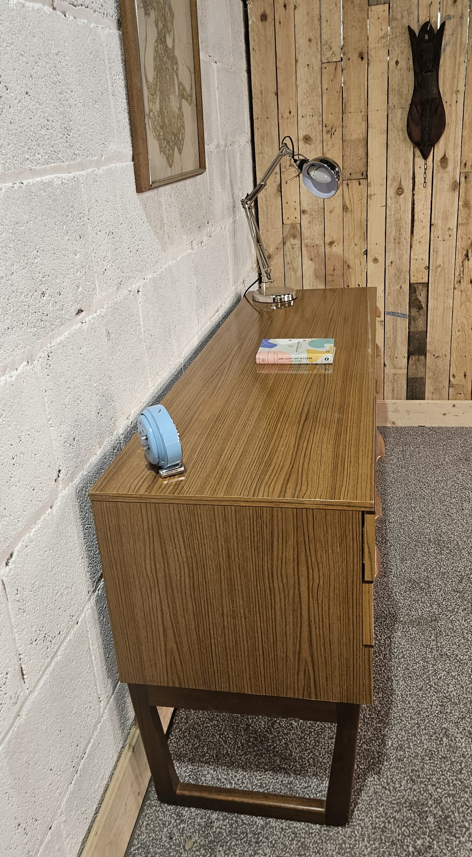 Europa Desk