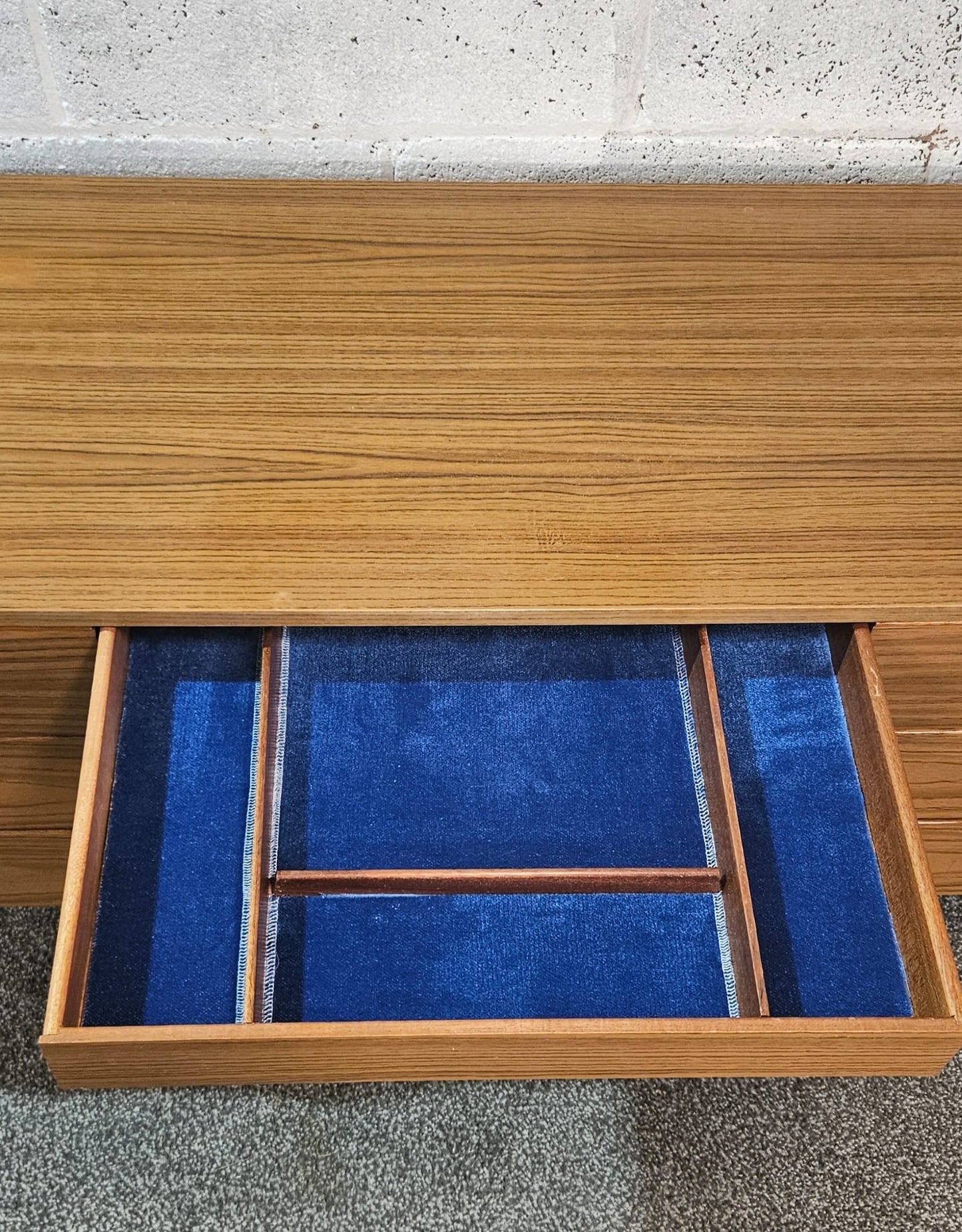 Europa Desk