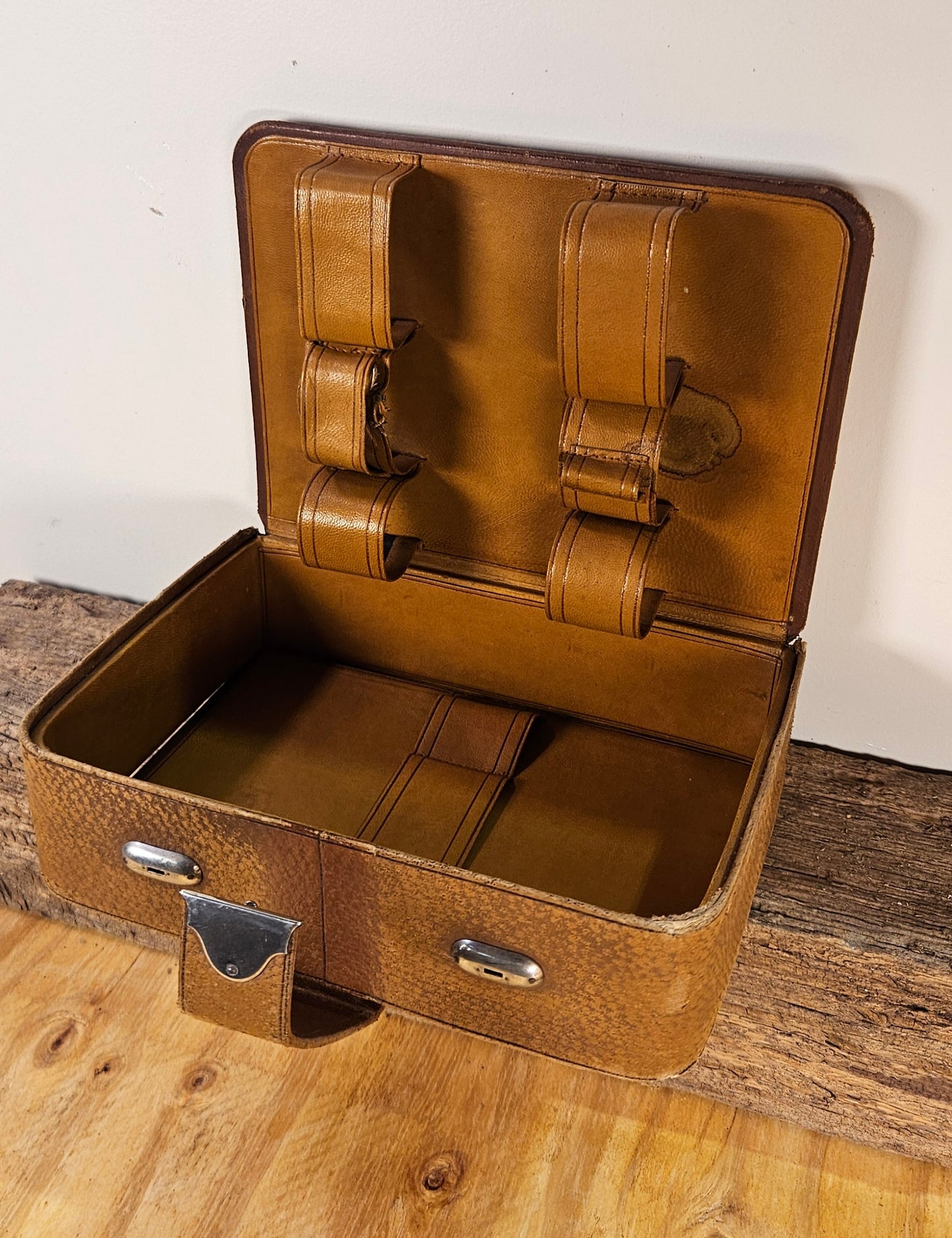 Vintage vanity case.