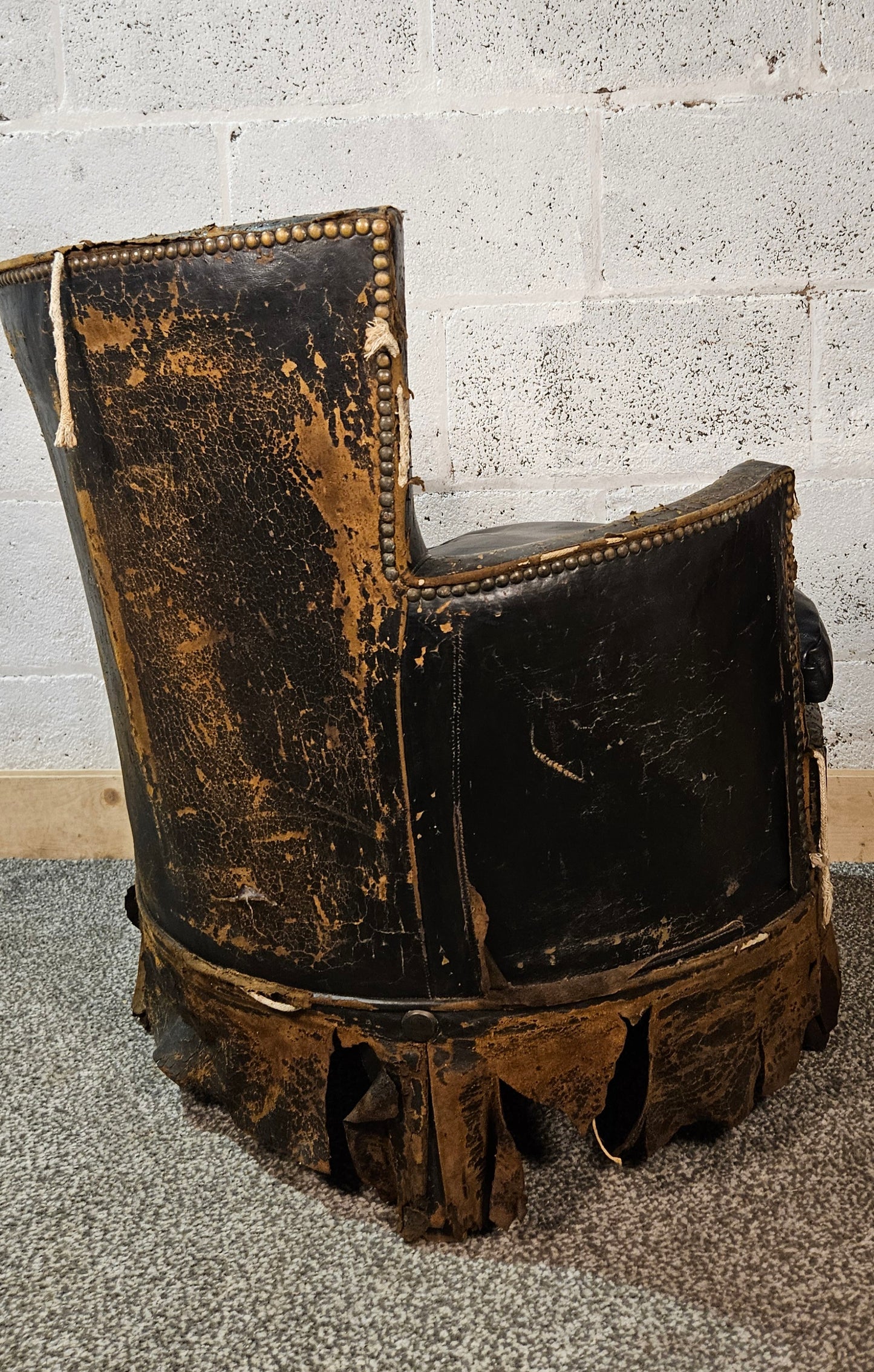 "Thomas Shelby" easy chair.