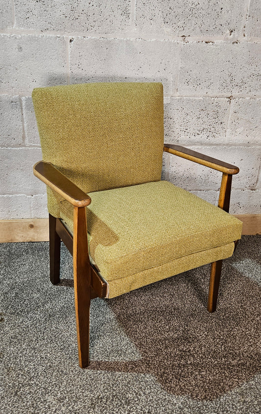 Parker Knoll 733 mk2 lounge chair.