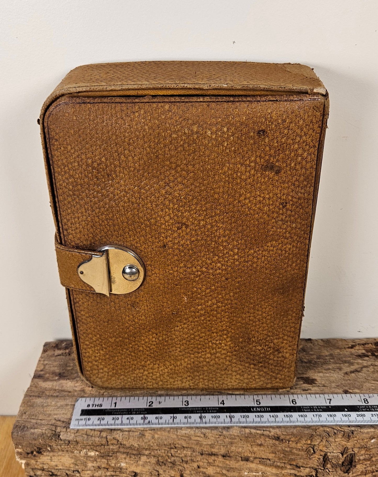 Vintage vanity case.