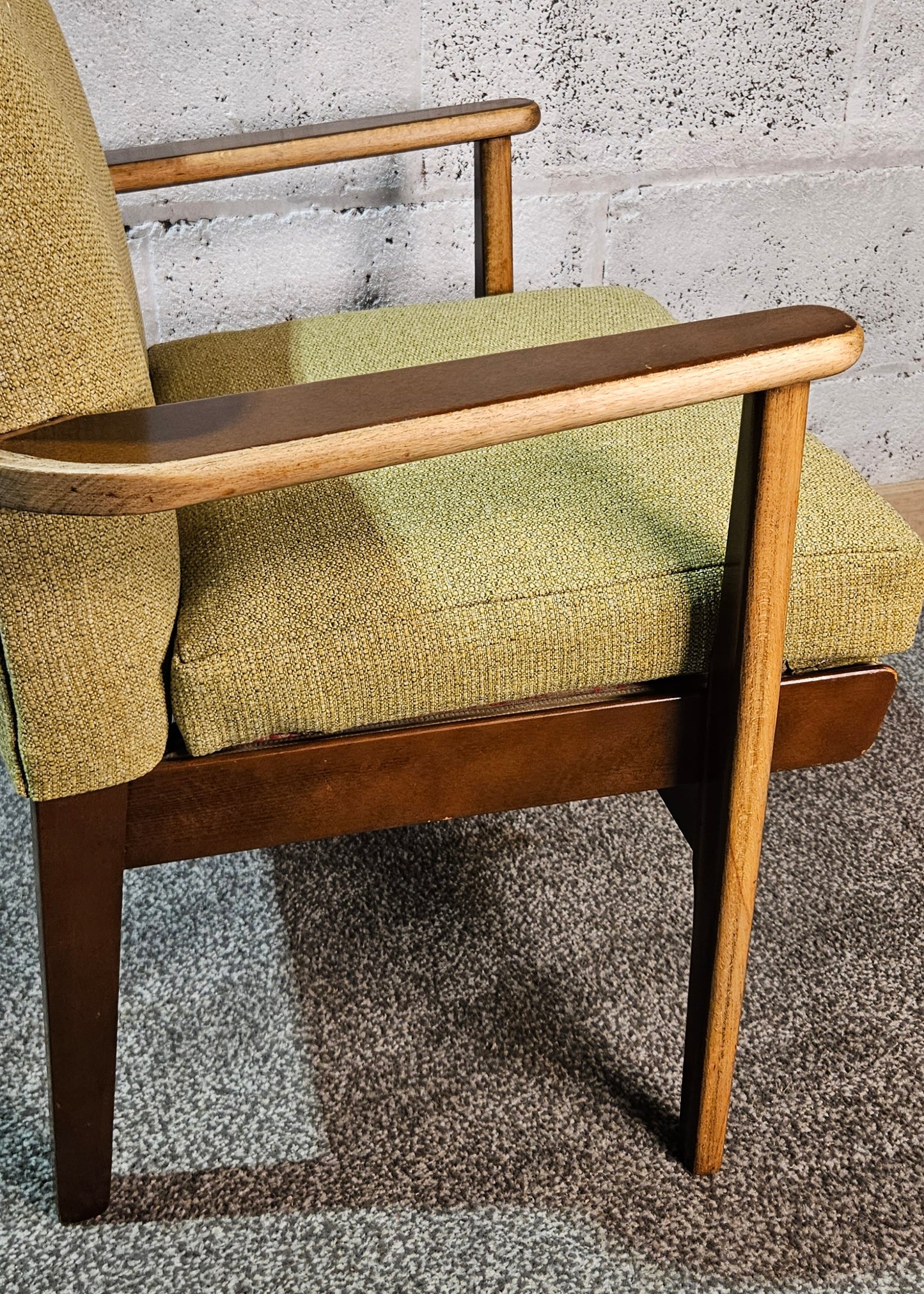 Parker Knoll 733 mk2 lounge chair.