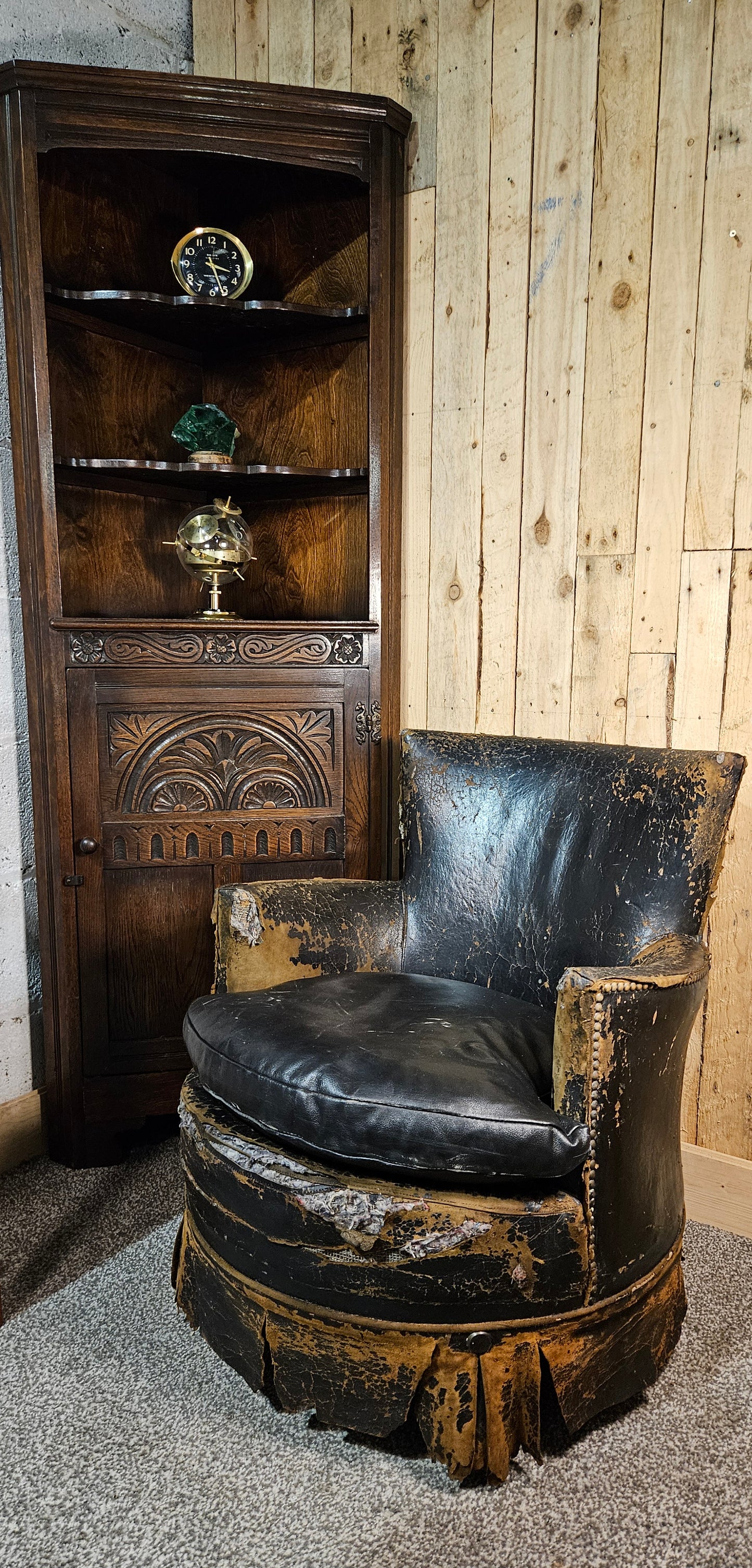 "Thomas Shelby" easy chair.