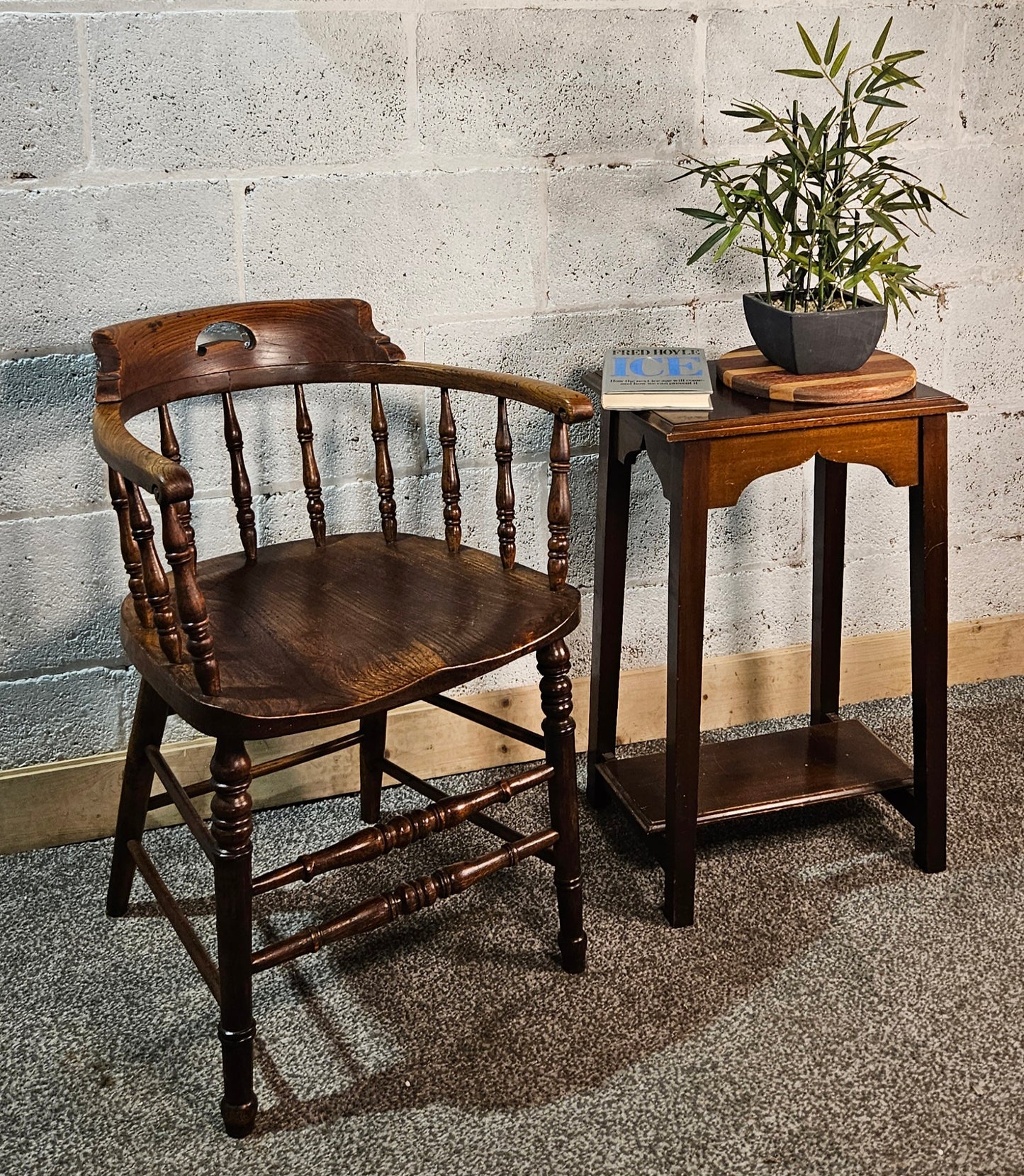 Early 1900s Elm captains chair.