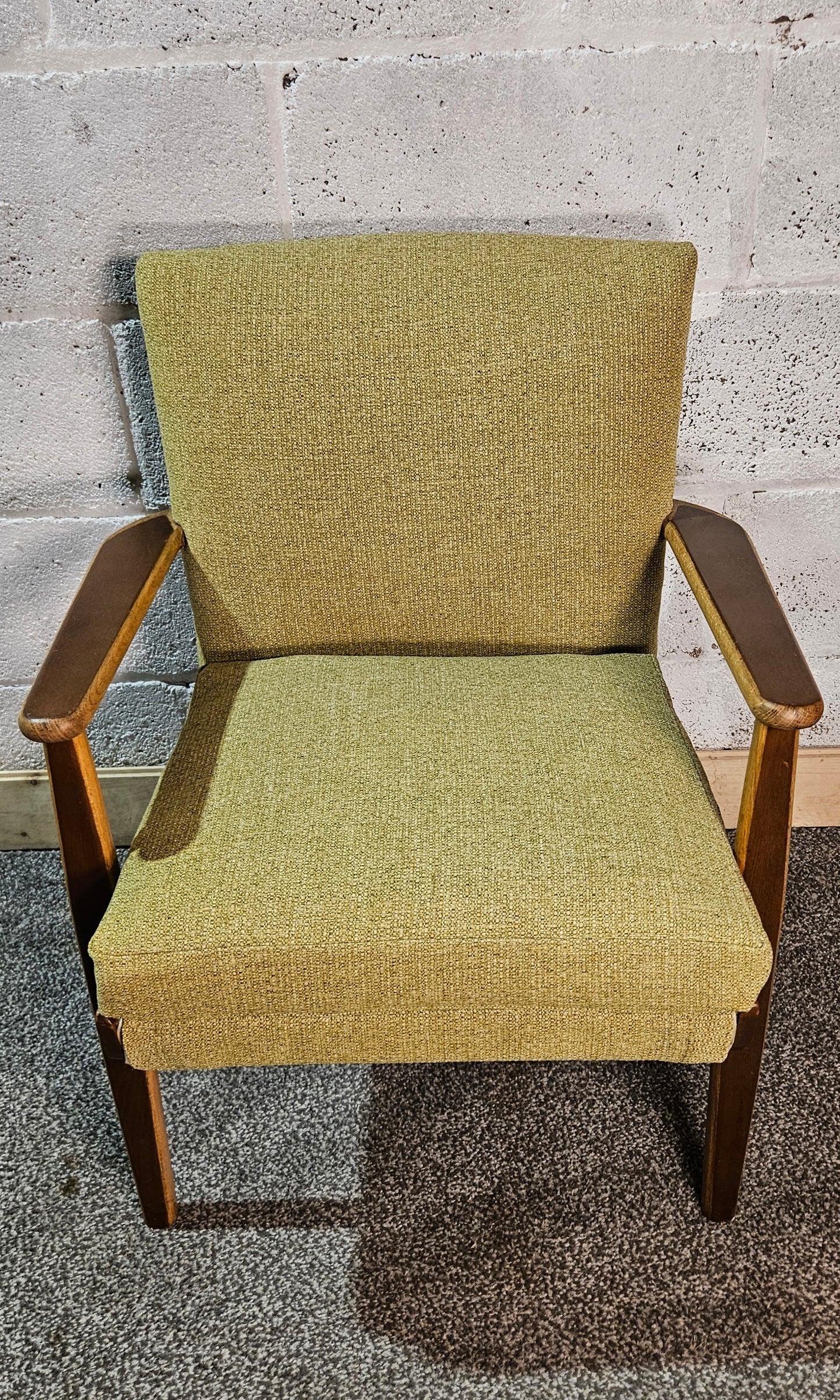 Parker Knoll 733 mk2 lounge chair.